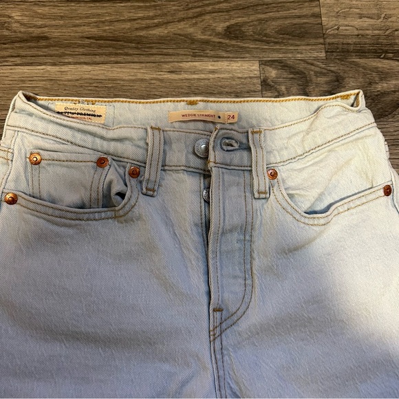 Levi’s Wedgie Straight - Picture 6 of 10